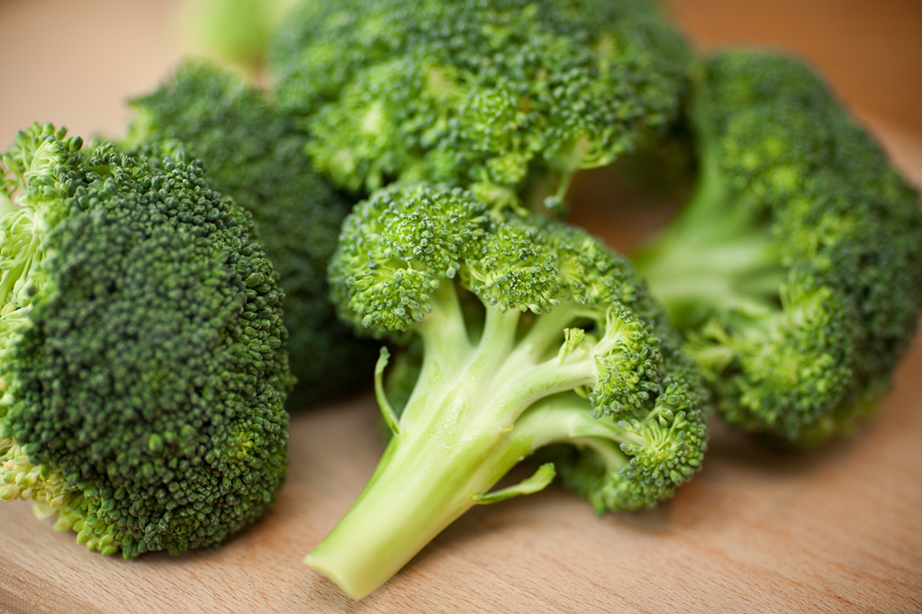 2. Por que cozinhar brócolis, repolho e mostarda deixa um cheiro ruim na cozinha?