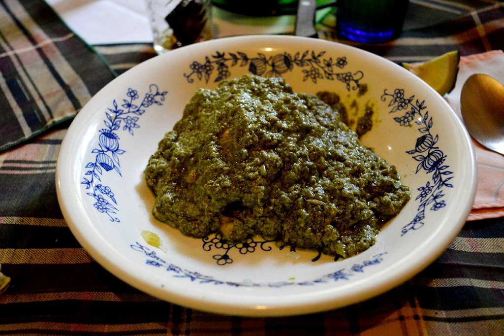 3. Por que a maniçoba, prato do Pará, precisa cozinhar por dias a fio? 3. Por que a maniçoba, prato do Pará, precisa cozinhar por dias a fio?