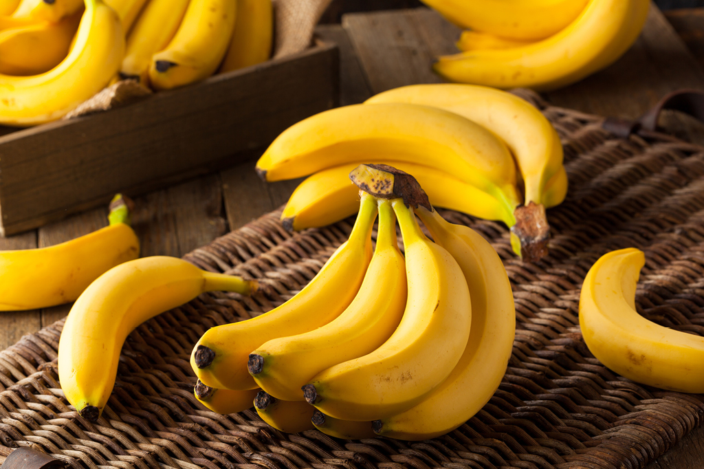 5. Por que as frutas amadurecem mesmo depois de colhidas? 5. Por que as frutas amadurecem mesmo depois de colhidas?