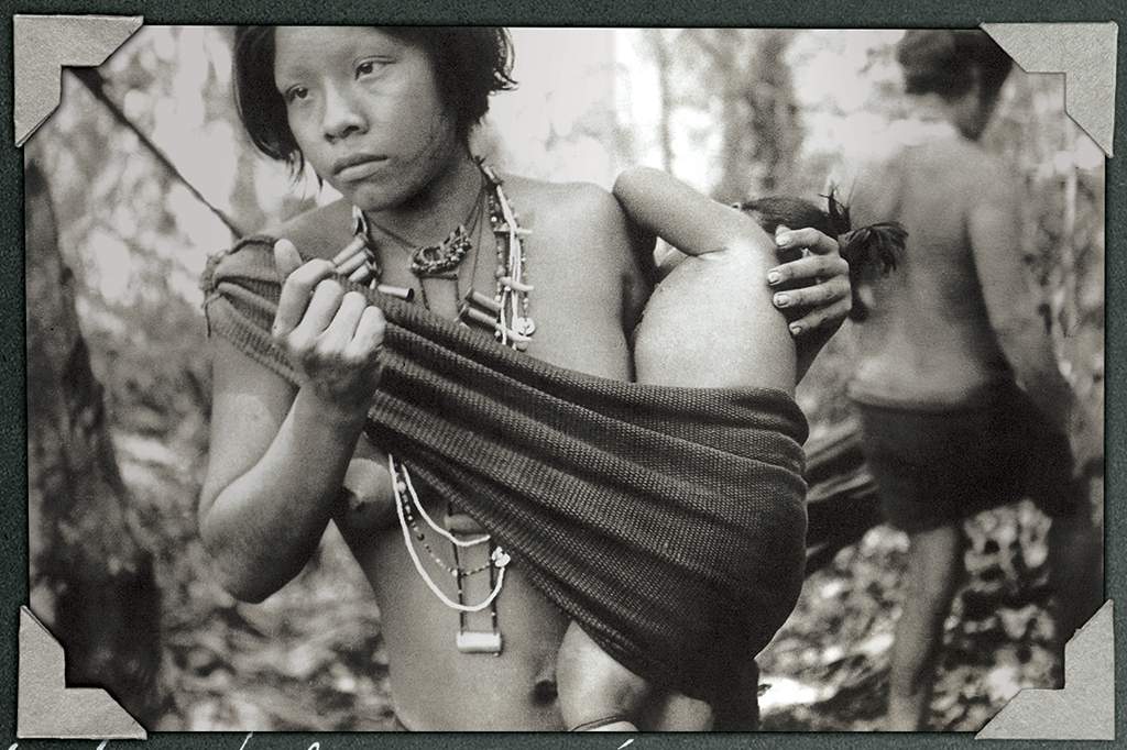 “Enquanto os brancos proclamavam que os índios eram animais, os segundos contentavam-se em suspeitar que os primeiros fossem deuses. Em nível idêntico de ignorância, o último procedimento era, com certeza, mais digno de homens.“ Tupi-cavaíba - Amazônia