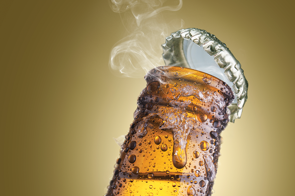 Por que sal no gelo esfria a cerveja mais rápido? | Super