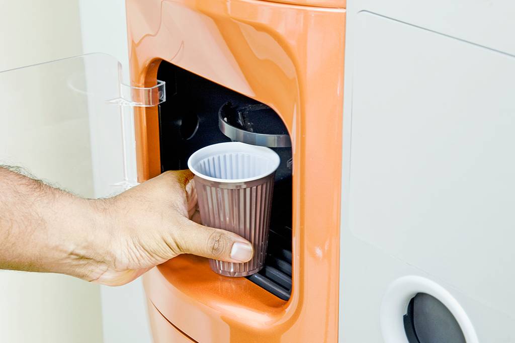 Como funciona uma máquina de café?