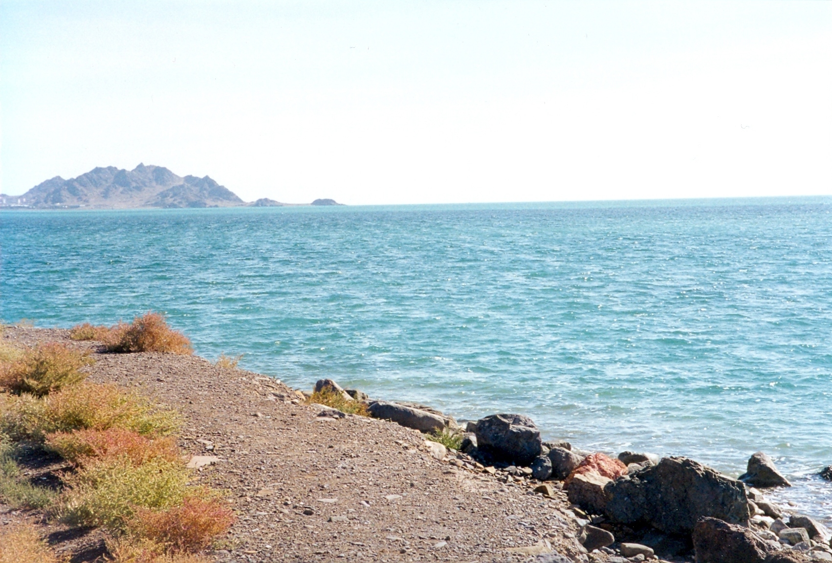 wikipedia/commons/2/2e/TurkmenbashiSea.jpg