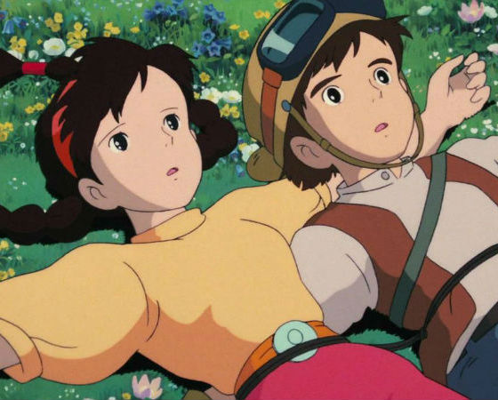 Ghibli era o nome de um avião italiano - Miyazaki é fascinado por aviação desde a infância - e nomeia também uma brisa mediterrânea. Apropriadamente, o primeiro filme do estúdio transitava pelas alturas: em <i>O Castelo no Céu</i> (1986), escrito e dirigido por Miyazaki, uma garota e um garoto saem em uma aventura na procura de um legendário castelo flutuante.
