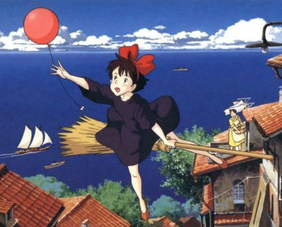 Adaptação do romance de mesmo nome escrito por Eiko Kadono, <i>O Serviço de Entregas da Kiki</i> (1989) foi a primeira animação do estúdio Ghibli a ser distribuída mundialmente em parceria com a Disney. Escrito e dirigido por Miyazaki, o filme acompanha a bruxinha Kiki, que, como parte de seu treinamento, se muda para outra cidade junto com seu gato preto e deve usar sua (in)habilidade de voo para ganhar a vida.