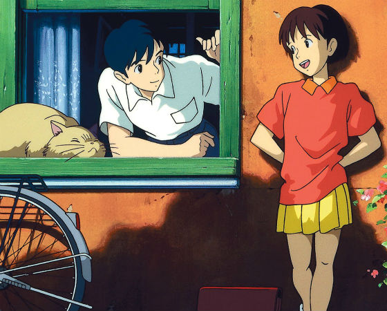 <i>Sussurros do Coração</i> (1995) foi o primeiro filme do Studio Ghibli a não trazer um de seus criadores na direção. Miyazaki escreveu o roteiro do filme que nos apresenta a Shizuku Tsukishima, uma garota de 14 anos aspirante a escritora e leitora voraz que fica intrigada ao notar que todos os livros que pegou emprestado na biblioteca foram lidos antes por um mesmo menino. Yoshifumi Kondō, que era cotado a se tornar um dos sócios do estúdio e dar continuidade ao trabalho de Miyazaki e Takahata, foi o responsável por dirigir a animação, mas faleceu antes de assumir o posto de confiança. Vítima de um aneurisma em 1998, aos 48 anos, sua morte foi associada às longas horas de trabalho que faziam parte de sua rotina. O trágico evento fez com que Hayao - um notório workaholic - mudasse de hábitos e diminuísse o ritmo de produção.