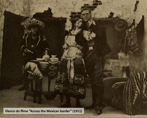 LOS BANDITOS: Desde o cinema mudo os latinos, principalmente mexicanos, apareciam como bandidos caricatos no cinema de Hollywood. Termos como <i>greaser</i> (algo como engraxate, em tradução livre) eram usados para se referir ao típico bandito preguiçoso, tapado e malandro. Filmes como <i>The Thread of Destiny</i> (1908), <i>Tony, the greaser</i> (1911) e <i>The greasers revenge</i> (1914) são exemplos disso.