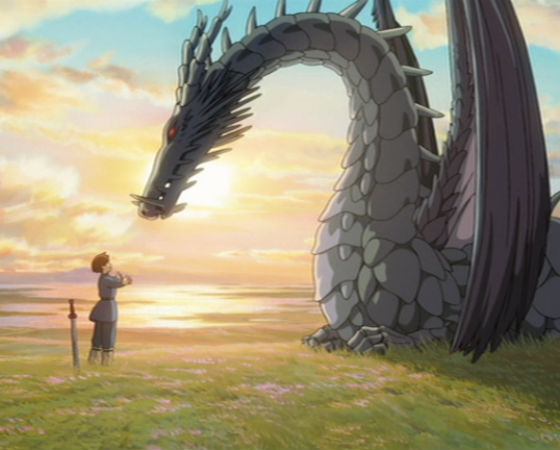 <i>Contos de Terramar</i> (2006) foi o primeiro filme dirigido por Gorō Miyazaki, filho do lendário realizador. Apesar de pegar emprestado alguns elementos de obras da escritora Ursula K. Le Guin, o roteiro segue por caminhos independentes ao contar a história de Ged, um mago errante que resolve investigar eventos estranhos que assolam o reino - como a suspeita reaparição de dragões, seres que não deveriam entrar no mundo dos humanos. Na época da produção da animação, pai e filho não estavam em bons termos - Hayao achava que Gorō não estava pronto para dirigir o longa, divergência que só se agravou quando o filme recebeu comentários pouco favoráveis da crítica especializada.