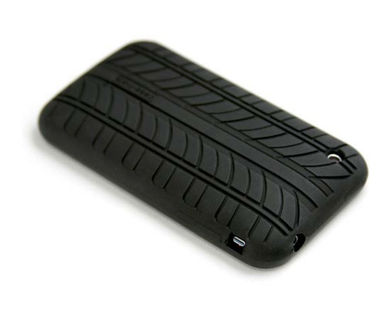 Você curte estar na direção? Esta capa de iPhone imita a superfície de um pneu.