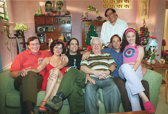 A GRANDE FAMÍLIA (1972-1975 e 2001-) - 16 temporadas, 562 episódios A GRANDE FAMÍLIA (1972-1975 e 2001-) - 16 temporadas, 562 episódios
