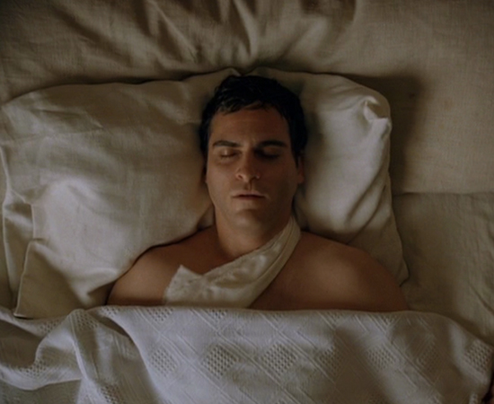 A vila (M. Night Shyamalan, 2004) - A paz dos habitantes de uma ilha isolada é ameaçada pelos misteriosos seres que habitam a floresta. Quando um jovem é gravemente ferido, sua amada decide atravessar a floresta onde vivem os monstros em busca de medicamentos. Mas ela vai descobrir muito mais nesta aventura. A vila (M. Night Shyamalan, 2004) - A paz dos habitantes de uma ilha isolada é ameaçada pelos misteriosos seres que habitam a floresta. Quando um jovem é gravemente ferido, sua amada decide atravessar a floresta onde vivem os monstros em busca de medicamentos. Mas ela vai descobrir muito mais nesta aventura.