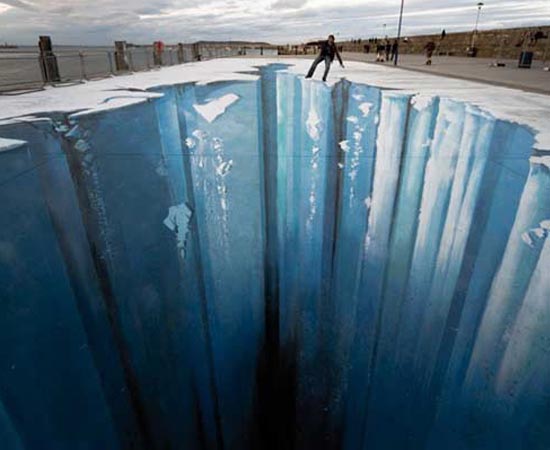 O mesmo artista, Edgar Müeller, pintou este abismo congelado em uma rua de Dun Laoghaire, na Irlanda.