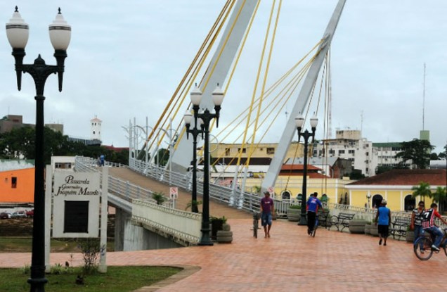 A Passarela Governador Joaquim Macêdo, em Rio Branco, é um dos cartões-postais da cidade.