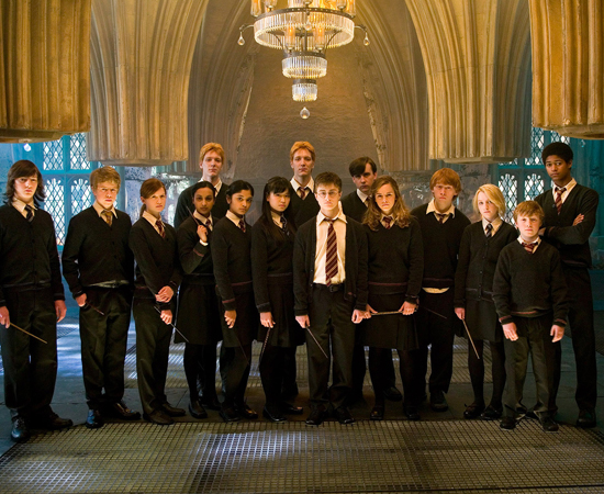 ADAPTAÇÕES - Os livros da série Harry Potter tornaram-se oito filmes produzidos pela Warner Bros. Todas as adaptações foram grandes sucessos de bilheteria, tanto que os títulos figuram até hoje no ranking mundial de maiores faturamentos.