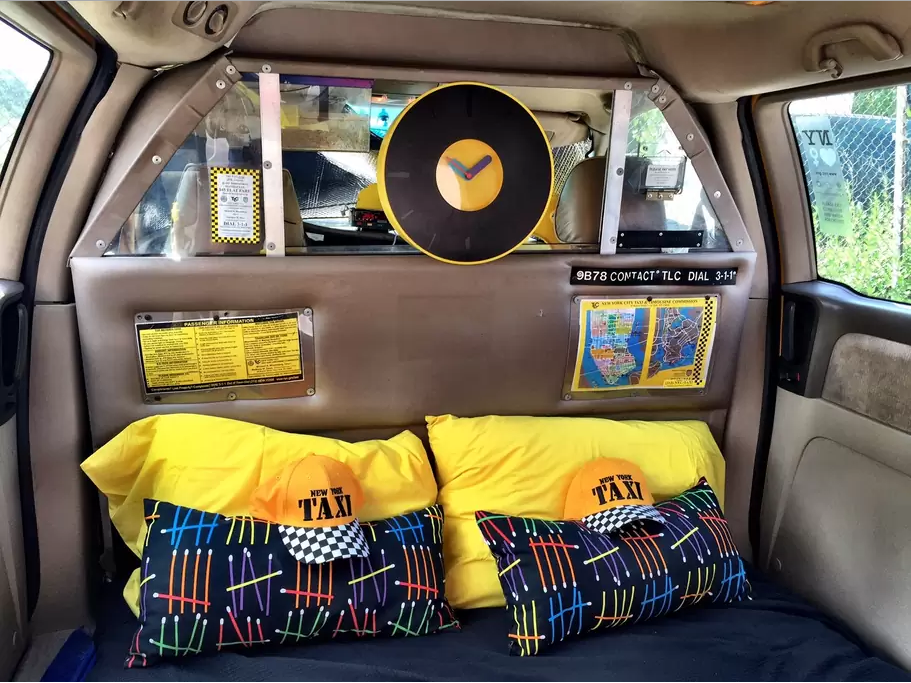 Airbnb Taxi Amarelo