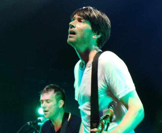 Alex James, baixista da banda Blur, também participou do projeto da missão espacial Beagle 2. Faz parte da Associação Astronômica Britânica e trabalha no Departamento de Astrofísica da Universidade de Oxford. Alex James, baixista da banda Blur, também participou do projeto da missão espacial Beagle 2. Faz parte da Associação Astronômica Britânica e trabalha no Departamento de Astrofísica da Universidade de Oxford.