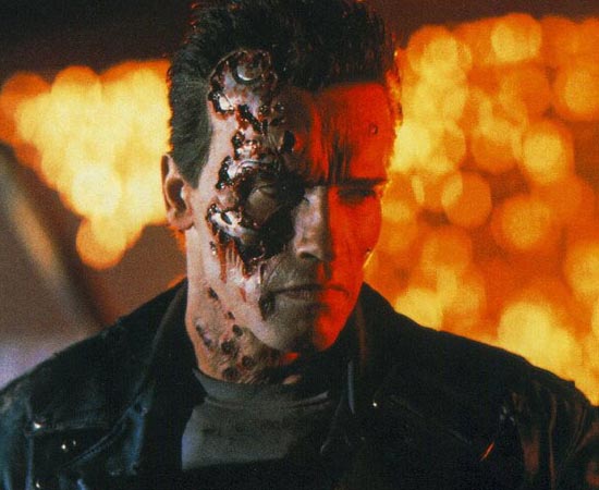 POPULARIDADE - O sucesso de O Exterminador do Futuro foi imediato em todo o mundo. As frases de Arnold Schwarzenegger nos filmes são reconhecidas e repetidas por fãs de todas as idades. Já reparou em quantos Ill be back e Hasta la vista, baby você já escutou por aí? POPULARIDADE - O sucesso de O Exterminador do Futuro foi imediato em todo o mundo. As frases de Arnold Schwarzenegger nos filmes são reconhecidas e repetidas por fãs de todas as idades. Já reparou em quantos Ill be back e Hasta la vista, baby você já escutou por aí?