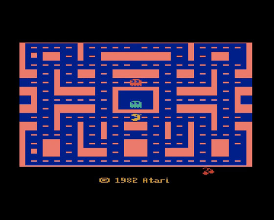 Um dos games mais conhecidos: o divertido Ms Pac Man. O jogo não foi criado pela Atari, mas a empresa lançou versões para seus consoles Atari 2600, Atari 5200 e Atari 7800.