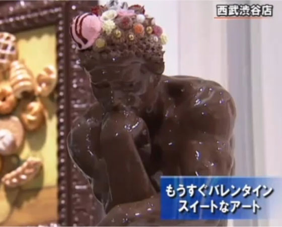 A famosa estátua de Auguste Rodin, O Pensador, já foi recriada inteiramente com chocolate.