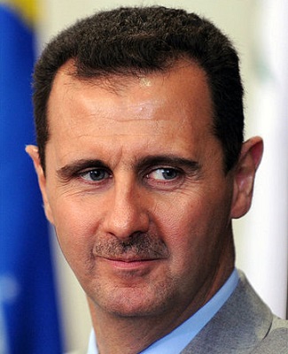 Bashar al Assad assumiu o poder da Síria após a morte do pai, Hafez al-Assad, que governou o país durante quase 30 anos. Após a chamada Primavera Árabe, que derrubou vários governos totalitários na região, Bashar al Assad prometeu abrir a política do país. Recentemente o exército sírio foi acusado de usar armas químicas contra manifestantes, fato que está sendo investigado pela ONU. Bashar al Assad assumiu o poder da Síria após a morte do pai, Hafez al-Assad, que governou o país durante quase 30 anos. Após a chamada Primavera Árabe, que derrubou vários governos totalitários na região, Bashar al Assad prometeu abrir a política do país. Recentemente o exército sírio foi acusado de usar armas químicas contra manifestantes, fato que está sendo investigado pela ONU.