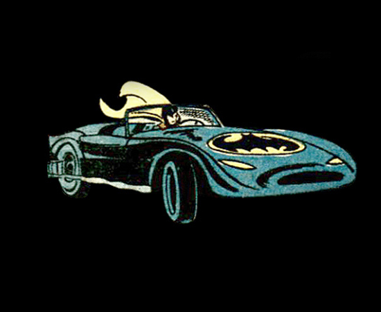 Na HQ Batman Family #8, Robin usa o Batmóvel para procurer Batman, que está desaparecido. O veículo só é equipado com um telefone. O design é de Irv Novick e Vince Colletta.
