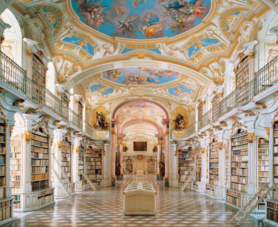 BIBLIOTECA DO MOSTEIRO BENEDITINO DE ADMONT - Construída no século 18, é a maior biblioteca monástica do mundo, com mais de 70 mil volumes e 1400 manuscritos. Está localizada na região central da Áustria.