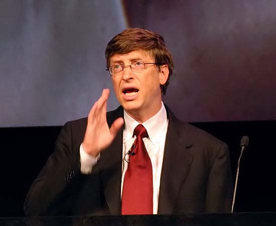 APOSENTADORIA - Em 2006, Bill Gates anunciou que, progressivamente, deixaria a liderança da Microsoft. Sua despedida oficial ocorreu em junho de 2008, quando ele começou a se dedicar integralmente a projetos filantrópicos.