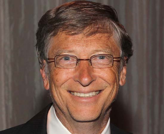 BILL GATES - É um dos empreendedores mais famosos do mundo, conhecido por ser um dos fundadores da Microsoft. Atualmente, é presidente não executivo da empresa e dedica-se à filantropia.