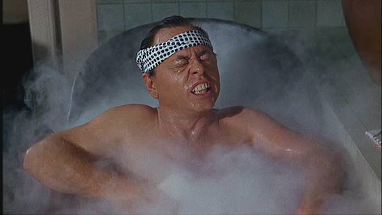 Mickey Rooney em <i>Bonequinha de Luxo</i> Mickey Rooney em <i>Bonequinha de Luxo</i>