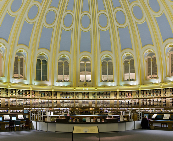SALA DE LEITURAS DO MUSEU BRITÂNICO - Desde 1857, era a sala central da Biblioteca Britânica. No entanto, em 1997, a Biblioteca Britânica passou a funcionar em outro lugar. Apesar da mudança, a sala de leituras continua funcionando. Vários famosos utilizaram seus serviços, como Karl Marx, Oscar Wilde, Bram Stoker e Mahatma Gandhi.