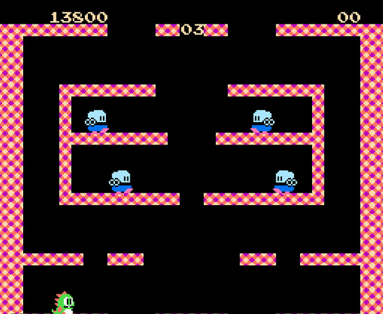 BUBBLE BOBBLE (1986) - É o jogo de estreia dos dragões Bub e Bob. O jogador deve comandar os personagens através de vários cenários, sempre destruindo bolhas, colecionando itens e se prevenindo de inimigos.