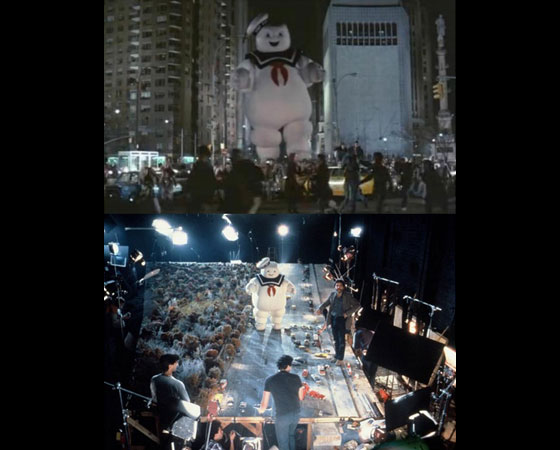 Os Caça-Fantasmas (1984) - No filme, o Homem Marshmallow tem quase o tamanho dos prédios da rua. Aqui, vemos que na verdade ele foi feito por um homem de tamanho normal em uma fantasia. Toda a rua foi feita em uma escala menor para causar a impressão de que ele era gigante.