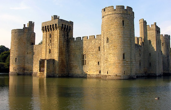 Castelo de Bodiam, Inglaterra. Castelo de Bodiam, Inglaterra.