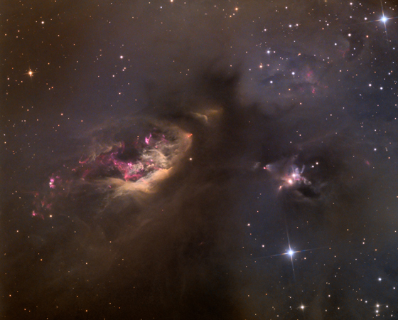 O americano Adam Block foi o vencedor na categoria Espaço Sideral com a foto Celestial Impasto: Sh2 - 239. O americano Adam Block foi o vencedor na categoria Espaço Sideral com a foto Celestial Impasto: Sh2 - 239.
