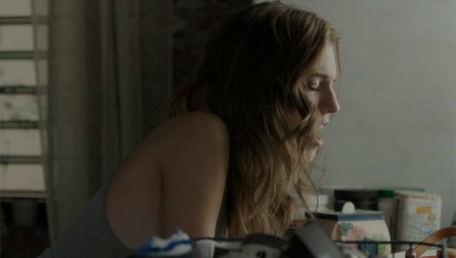 <strong>Girls</strong>
<em>"Iowa" (Temproada 4, episódio 1)</em>

Até na hora de mostrar cenas de preliminares ou de sexo propriamente dito, a TV costuma ser meio tradicional e pouco ousada. Mas no início da quarta temporada do drama jovem <em>Girls</em>, a personagem Marnie (que, como todas as outras protagonistas, nunca se deu muito bem no amor) é mostrada recebendo... bem... um beijo grego. Jogue no Google, se tiver coragem.
