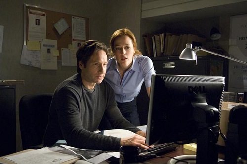 A médica legista Dana Scully é uma das protagonistas da série <i>Arquivo X</i>. A médica legista Dana Scully é uma das protagonistas da série <i>Arquivo X</i>.