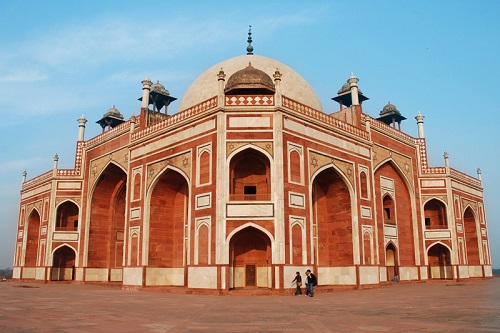 Outra cidade indiana que tem muita história para contar é Delhi, habitada continuamente há cerca de 3 mil anos.