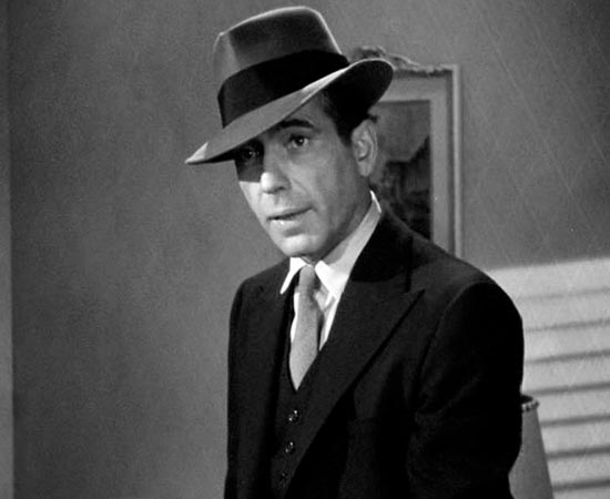 Sam Spade é um detetive particular, protagonista do livro O Falcão Maltês (1930) de Dashiell Hammetts. Sam Spade é um detetive particular, protagonista do livro O Falcão Maltês (1930) de Dashiell Hammetts.