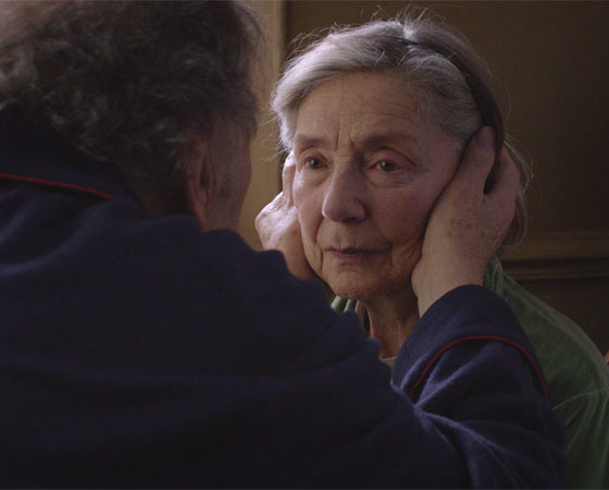 MELHOR ATRIZ - A francesa Emmanuelle Riva tinha 85 anos quando saíram os indicados de 2012 para o Oscar. Ela vive uma idosa que sofre um derrame e fica parcialmente paralisada no filme Amor (2012).