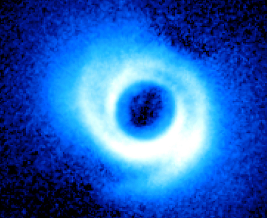 A ESTRELA RODEADA DE ESPIRAIS - Em 2011, astrônomos descobriram que existem espirais em volta de ‘ SAO 206462’. A estrela, localizada na constelação de Lupus, é única por causa desta formação peculiar. Ainda não existe uma explicação certeira sobre o fenômeno, mas cientistas afirmam que pode ser causado pela influência gravitacional de planetas próximos.