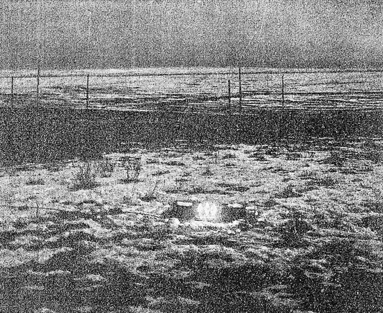 COLORADO SPRINGS - Em 1899, Nikola Tesla criou um laboratório de pesquisa em Colorado Springs. Na cidade, ele investigou a transmissão de dados pela atmosfera, por meio de um telégrafo sem fio; provou que a Terra pode conduzir energia e produziu raios artificiais. O cientista também investigou a eletricidade atmosférica e, certa vez, afirmou ter recebido sinais de comunicação extraterrestre que, segundo ele, provavelmente foram emitidos de Vênus ou Marte. COLORADO SPRINGS - Em 1899, Nikola Tesla criou um laboratório de pesquisa em Colorado Springs. Na cidade, ele investigou a transmissão de dados pela atmosfera, por meio de um telégrafo sem fio; provou que a Terra pode conduzir energia e produziu raios artificiais. O cientista também investigou a eletricidade atmosférica e, certa vez, afirmou ter recebido sinais de comunicação extraterrestre que, segundo ele, provavelmente foram emitidos de Vênus ou Marte.