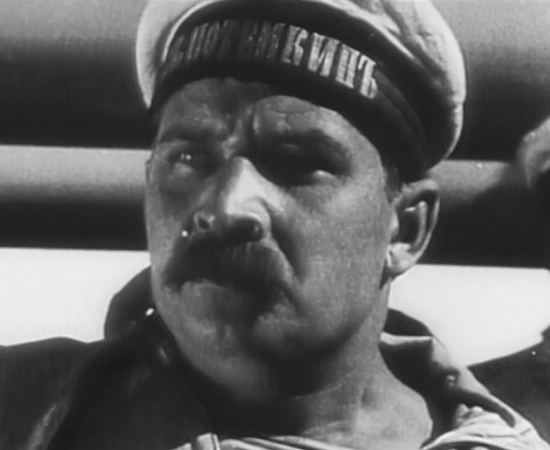 ‘O ENCOURAÇADO POTEMKIN’(1925), dirigido por Serguei Eisenstein, foi censurado na França sob a acusação de ‘inspirar revoluções’; e na Alemanha por fazer apologia ao Marxismo. O filme conta a história de uma rebelião no Navio de Guerra Potemkin.