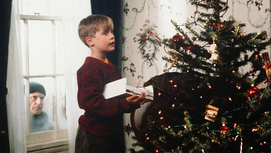 Todos nós sentimos inveja de Kevin, que teve a casa toda só para ele em <em>Esqueceram de mim </em>(1990). Mas possivelmente não teríamos a mesma criatividade que ele teve para manter os bandidos longes. O filme é só um dos vários sucessos estrelados por Macaulay Culkin, como <em>Riquinho </em>e <em>Meu primeiro amor</em>.