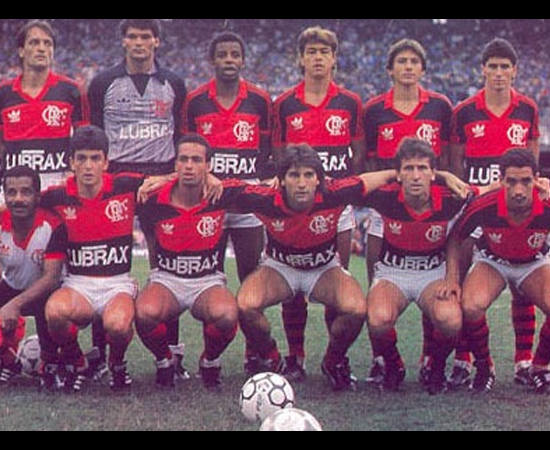 Houve dois campeonatos nacionais, mas só a Copa União era o verdadeiro, segundo a PLACAR. Quem levou foi o Flamengo, com gol na final da sensação Bebeto, pai da modelo Stephannie Oliveira.
