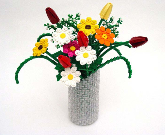 Você enfeitaria sua casa com flores de Lego?