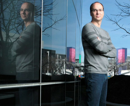 A história do Android começou em outubro de 2003, na cidade de Palo Alto na Califórnia, quando Andy Rubin (foto), Rich Miner, Nick Sears e Chris White fundaram a Android, Inc. A empresa desenvolvia sistemas operacionais para celulares, mas todos os projetos eram secretos. A história do Android começou em outubro de 2003, na cidade de Palo Alto na Califórnia, quando Andy Rubin (foto), Rich Miner, Nick Sears e Chris White fundaram a Android, Inc. A empresa desenvolvia sistemas operacionais para celulares, mas todos os projetos eram secretos.