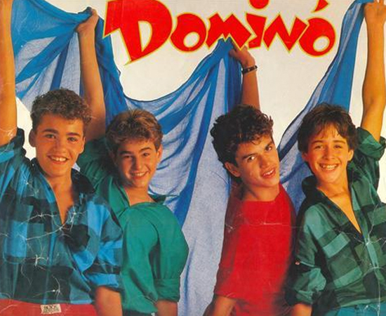 Grupo Dominó ia ao Clube do Bolinha cantar Medusa, hit dessa boy band brasileira.