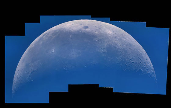 Laurent V. Joli-Coeur também tem 15 anos e ficou em segundo lugar na categoria. A imagem é uma montagem de várias fotos que mostram a superfície da lua. Dá para ver vários detalhes do satélite.