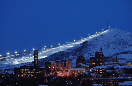 KIRUNA, SUÉCIA - Localizada próxima à fronteira entre a Suécia e a Finlândia, essa cidadezinha remota é um importante centro de turismo astronômico na Europa. No entanto, a atração principal ali não são as estrelas, mas sim a aurora boreal. KIRUNA, SUÉCIA - Localizada próxima à fronteira entre a Suécia e a Finlândia, essa cidadezinha remota é um importante centro de turismo astronômico na Europa. No entanto, a atração principal ali não são as estrelas, mas sim a aurora boreal.