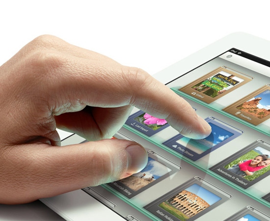 A versão do iOS foi atualizada em março de 2011 para o lançamento do iPad 2. O tablet tem uma resolução de 2048 x  1536 px, o que demandou adaptações de design.